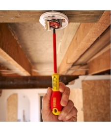 vissage-prise-plafond