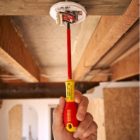 vissage-prise-plafond
